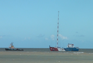 Communicator leaving Lowestoft